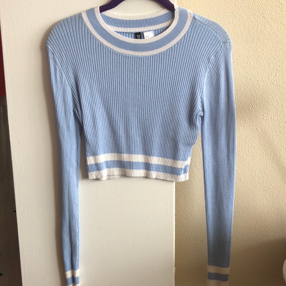 Long sleeve crop top